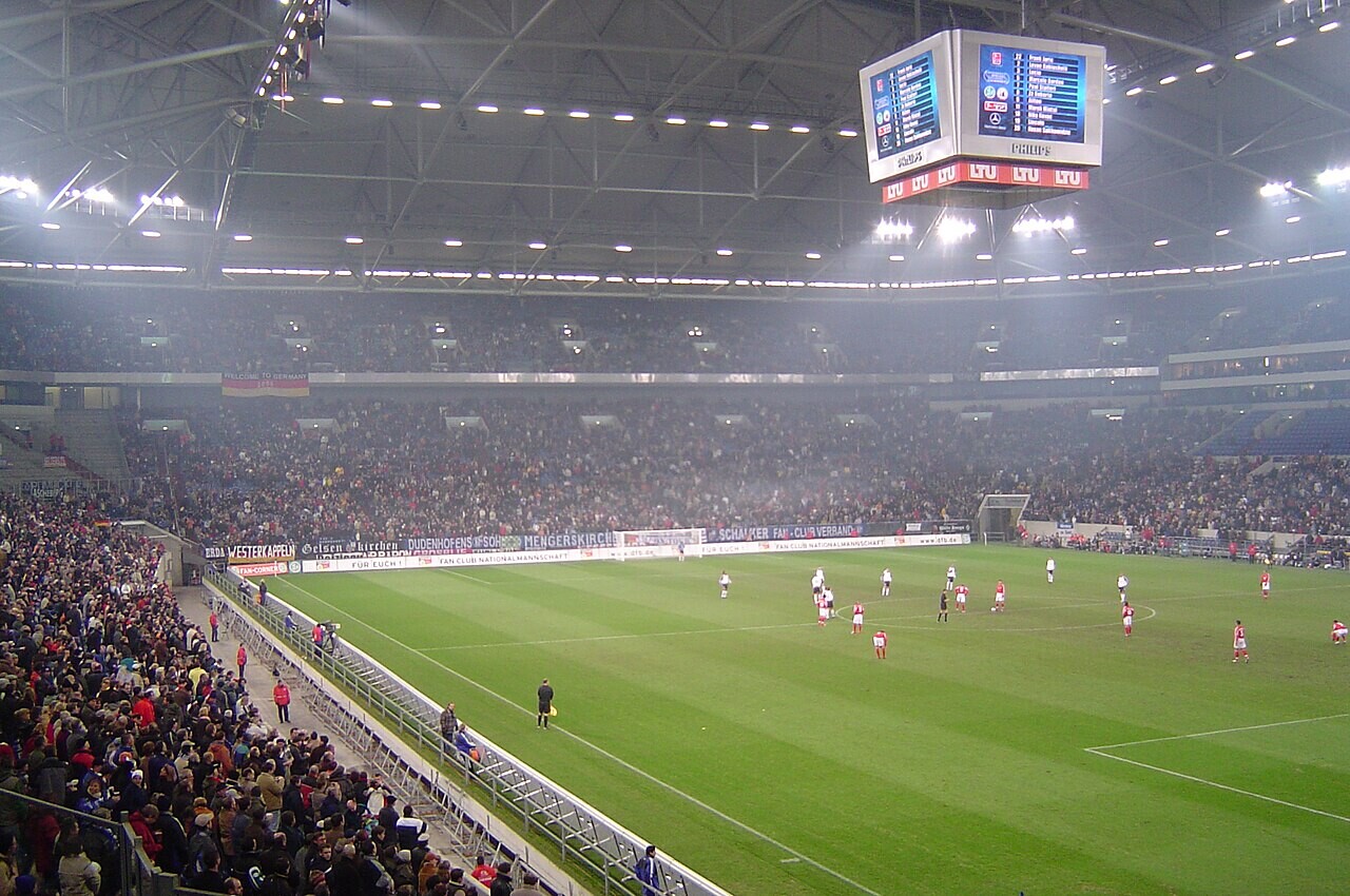 Veltins Arena se la 1 trong 10 san to chuc Euro 2024